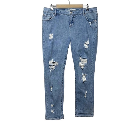Torrid Boyfriend Distressed Lightwash Jeans Size 16 - Picture 1 of 8